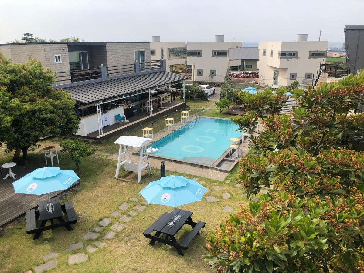 Jeju Playground Hostel Buitenkant foto