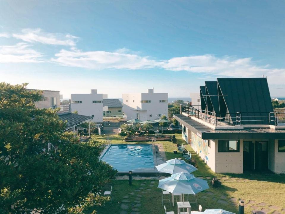 Jeju Playground Hostel Buitenkant foto